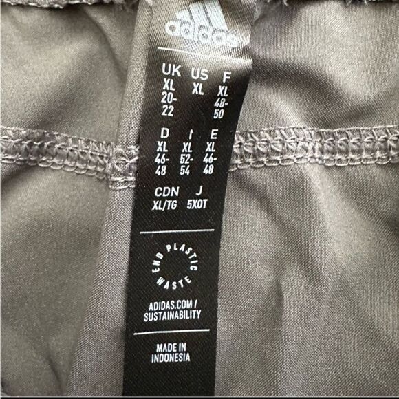 Adidas Women’s Racer 3S WVN Running Training Shorts Dark Grey XL - Picture 9 of 9